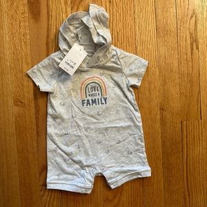 Carters onesie size 3 months